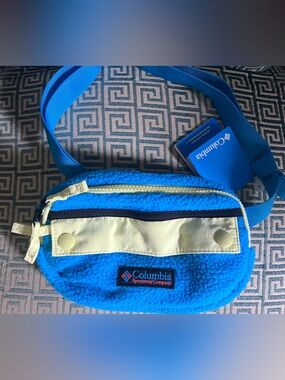 Columbia Bright Blue Fleece Belt Bag NWT